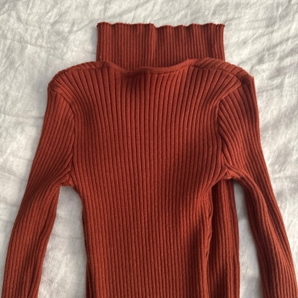 V Neck Rib-Knit Slim Sweater Dress - Picture 6 of 6